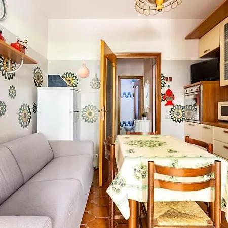 La Casa Della Nonna - 50m Dal Centro-100m Dal Mare *