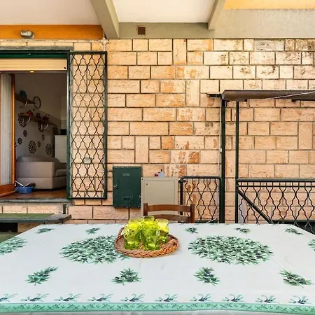 La Casa Della Nonna - 50m Dal Centro-100m Dal Mare *